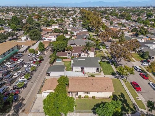 4419 South St, Lakewood CA  90712-1149 exterior