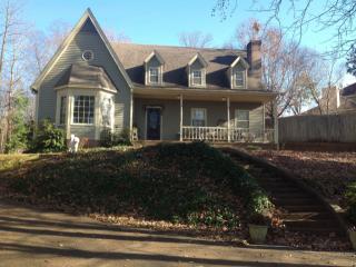 312 Eastern Shores Dr, Lexington, TN 38351-1208