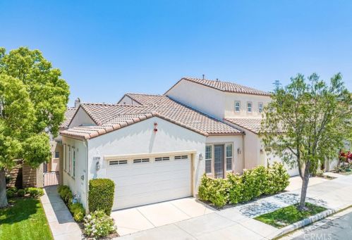 23764 Walnut Creek Ct, Santa Clarita, CA 91354-4932