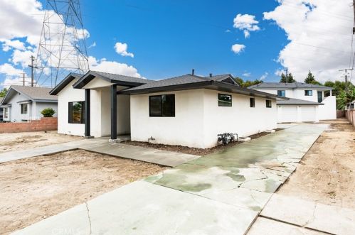 4574 Shadeway Rd, Lakewood, CA 90713-2834