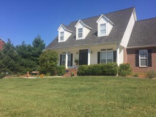 1043 Heathwood West Dr, Cookeville, TN 38506-6633