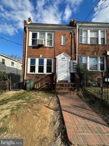 1606 17th Pl, Washington, DC 20020-5510