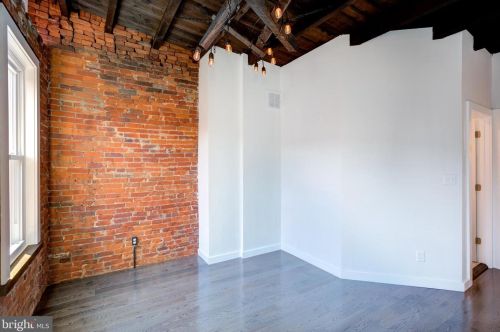 121 Mercy St, Philadelphia PA  19148-2613 exterior