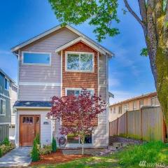 10734 Whitman Ave, Seattle, WA 98133-8826