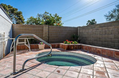 2832 69th St, Scottsdale AZ 85251-1202 exterior