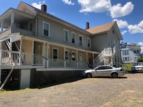 130 Highland Ave, Middletown CT  06457-4177 exterior