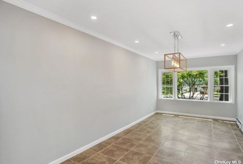 759 Van Buren Ave, West Islip NY  11795-1337 exterior