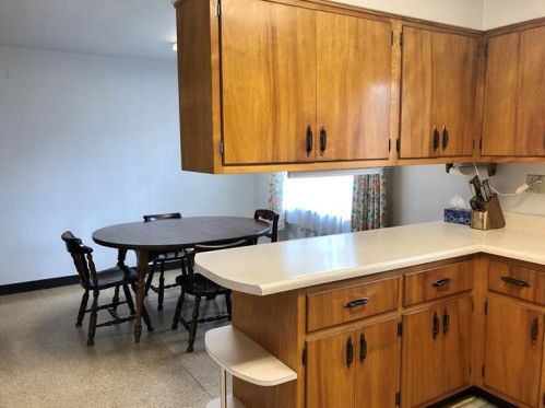 311 Agnew Rd, Jeannette PA  15644-2519 exterior