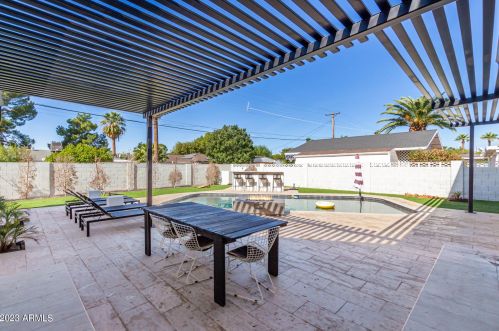 3118 42nd St, Phoenix AZ  85018-6418 exterior