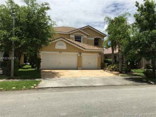 2774 183rd Ave, Hollywood, FL 33029-5178