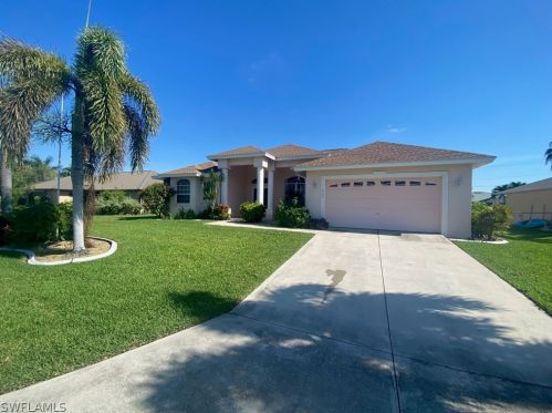 425 47th St, Cape Coral, FL 33914-6468