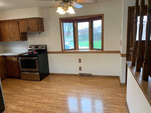 2748 83 Pl, Kenosha WI 53142-4957 exterior