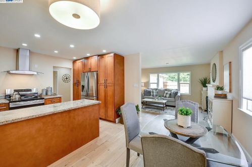 1455 San Jose St, San Leandro CA  94577-5130 exterior