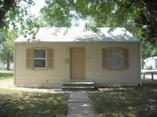325 18th St, Junction City KS  66441-2321 exterior