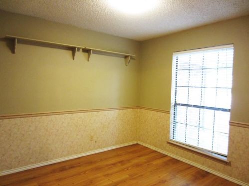 1108 Pin Oak Dr, Denton TX  76209-4684 exterior