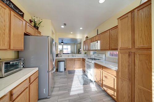 530 Vina Ct, Livingston CA  95334-9111 exterior