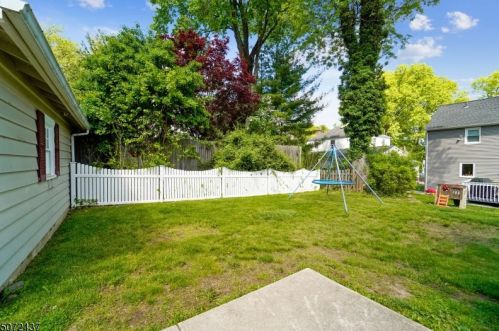 6 Marion Rd, Verona NJ  07044-1420 exterior