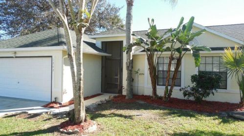 1262 Lawndale Ave, Fort Pierce, FL 34953-5357