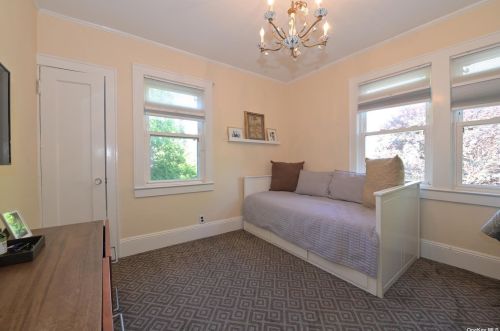 50 Burton Ave, Woodsburgh NY  11598-1750 exterior