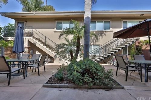 2019 Oliver Ave, San Diego CA 92109-5543 exterior