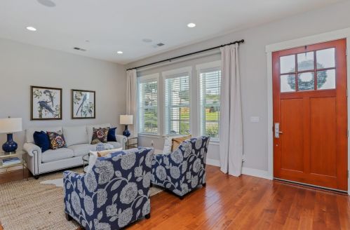 10817 Goldsborough Cir, Valley Home CA 95361-7649 exterior