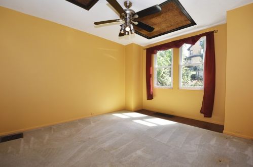 3241 Piedmont Ave, Pittsburgh PA 15216-2220 exterior