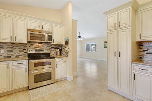 18389 Orange Grove Blvd, Town Of Loxahatchee Groves FL  33470-2399 exterior