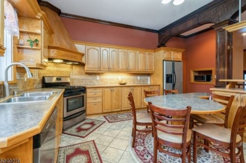 2 Sheba Dr, Wantage NJ  07461-4829 exterior