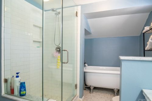 29000 Gladiolus Dr, Santa Clarita CA  91387-1828 exterior