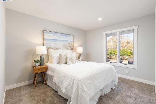 985 Riesling Dr, Pleasanton CA  94566-7219 exterior