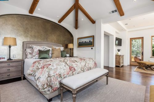 5 Owl Hill Ct, Orinda CA  94563-3441 exterior