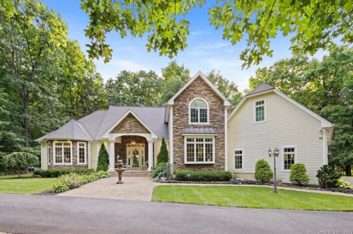181 Oakridge Rd, Bristol, CT 06010-3120