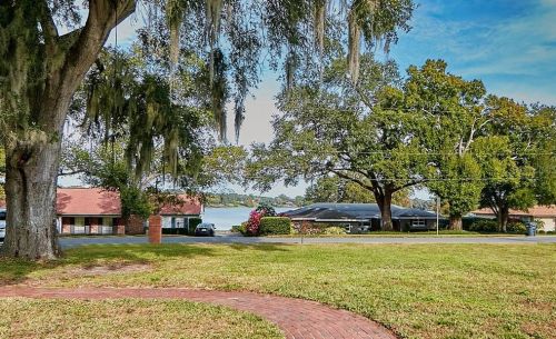 417 Lake Florence Dr, Winter Haven, FL 33884-2281