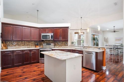 7566 Citrus Hill Ln, Naples FL  34109-0600 exterior