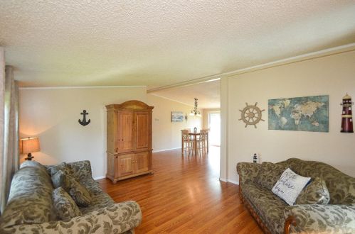 107 Maple Run Dr, Fairfax, OH 45133-8788