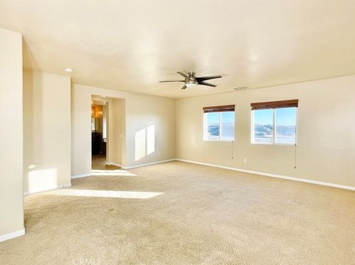 37245 Parkway Dr, Beaumont CA  92223-8104 exterior