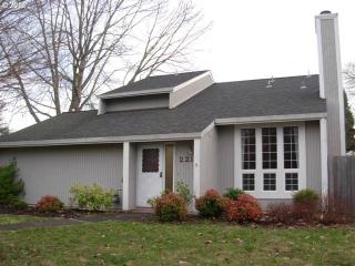 221 10th Ave, Barlow, OR 97013-3120