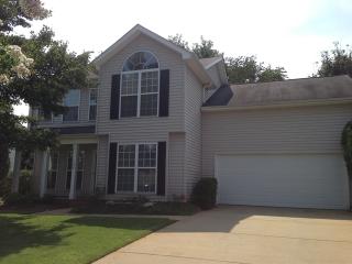104 Valley Glen Ct, Greer SC  29650-2566 exterior