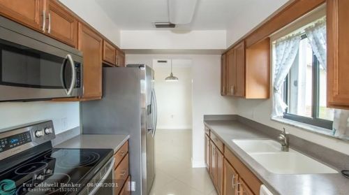 9600 15th Ct, Hollywood, FL 33024-4447