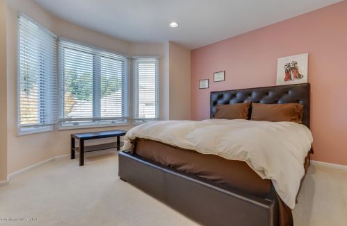 168 La Quinta Ct, Holmdel Village NJ  07733-2536 exterior