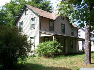 91 Cauterskill Ave, Cementon, NY 12414-1748