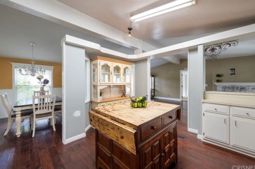 27546 Jasper Way, Santa Clarita CA  91384-3162 exterior