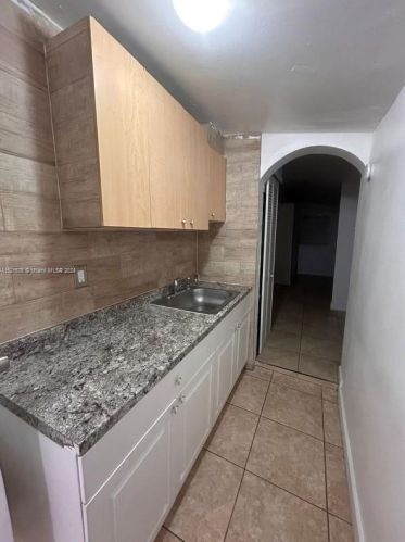 6609 1 Ct, Hollywood FL  33024-7211 exterior