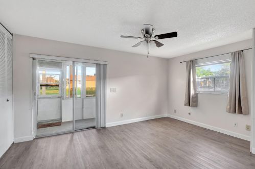 155 Valencia G, Delray Beach FL  33446-2055 exterior