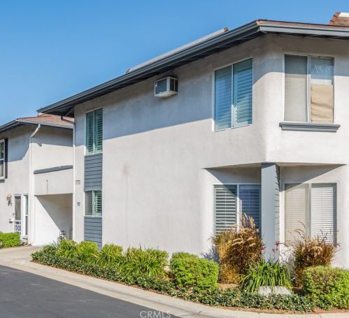 10404 Rutgers Ct, Cypress CA  90630-4229 exterior