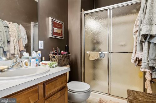 332 Lisa Way, Riverton NJ  08077-1548 exterior