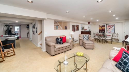 1070 Tudor Ln, Florence KY  41042-9647 exterior