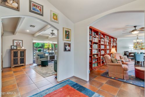 4945 Berneil Dr, Scottsdale, AZ 85253-1521