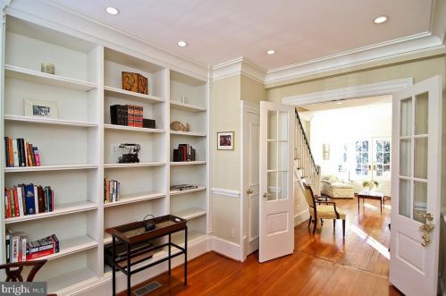 1238 29th St, Washington, DC 20007-3353