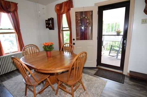 2329 Clinton St, Whitaker PA  15120-2662 exterior